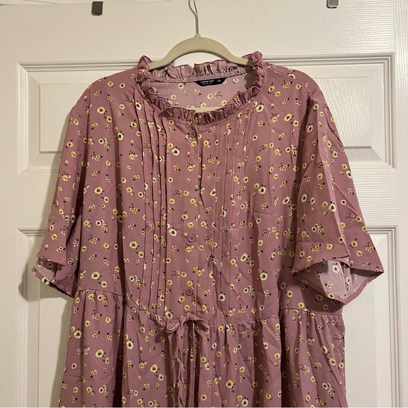 Light lavender maxi dress with flowers - Picture 8 of 8